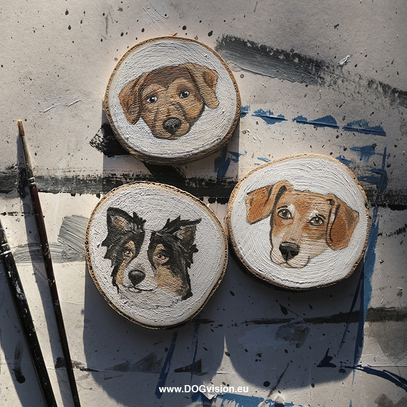 Diy dog Christmas tree decorations, wooden painted ornaments, painted dog cartoon portrait. www.DOGvision.eu